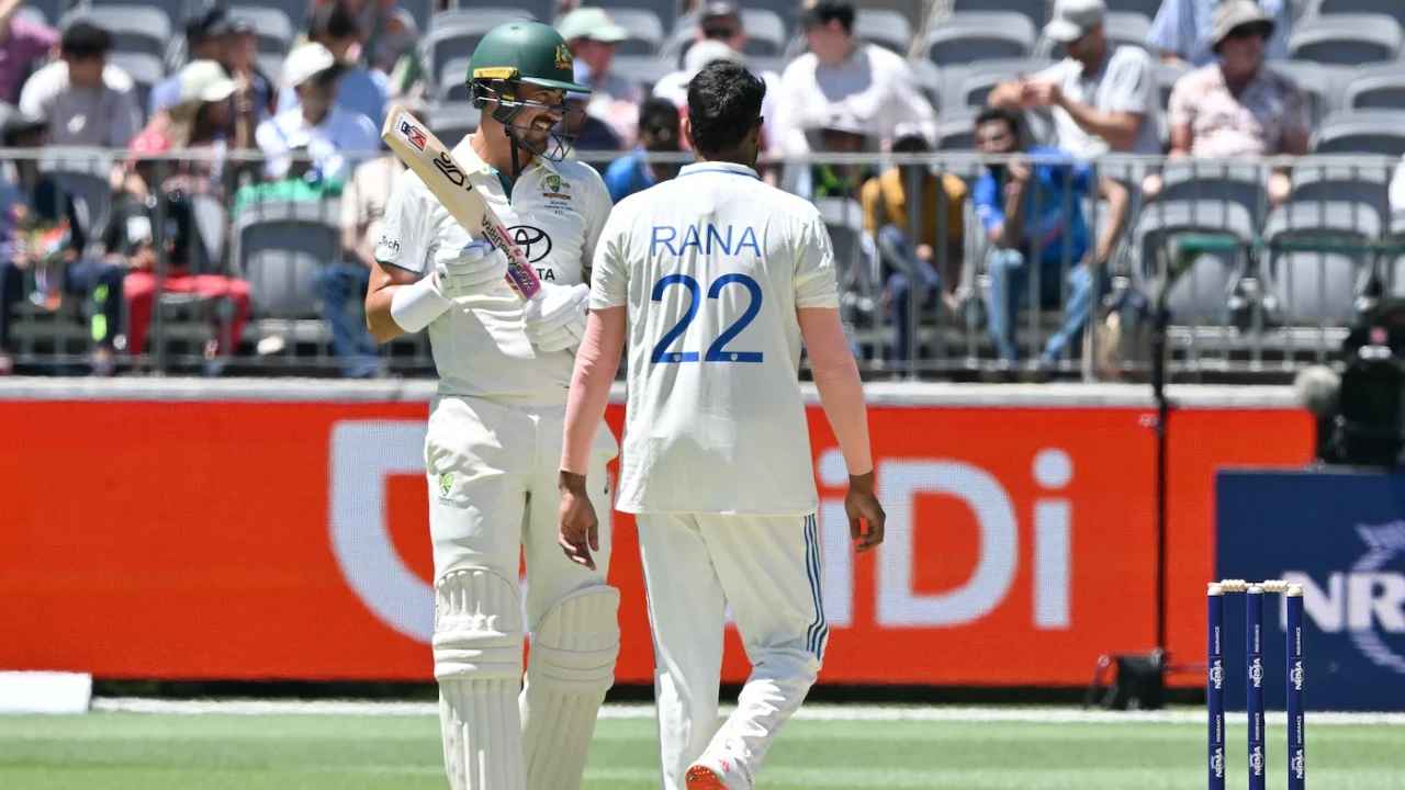 অস্ট্রেলিয়ার মান বাঁচালেন স্টার্ক